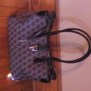 Dooney & Bourke Pocketbook